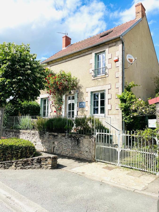 Вилла Les 3 Gamins Boussac  Экстерьер фото